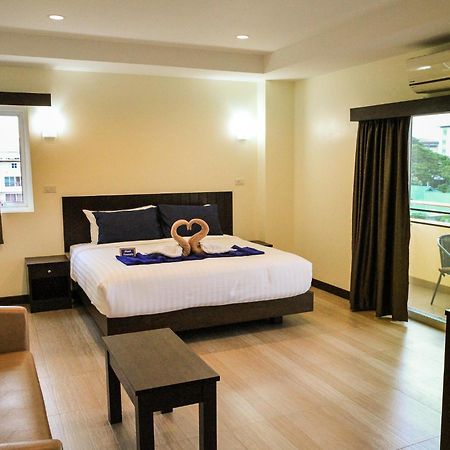 Sky Villa Hua Hin Guesthouse - Adults-Only Exterior photo