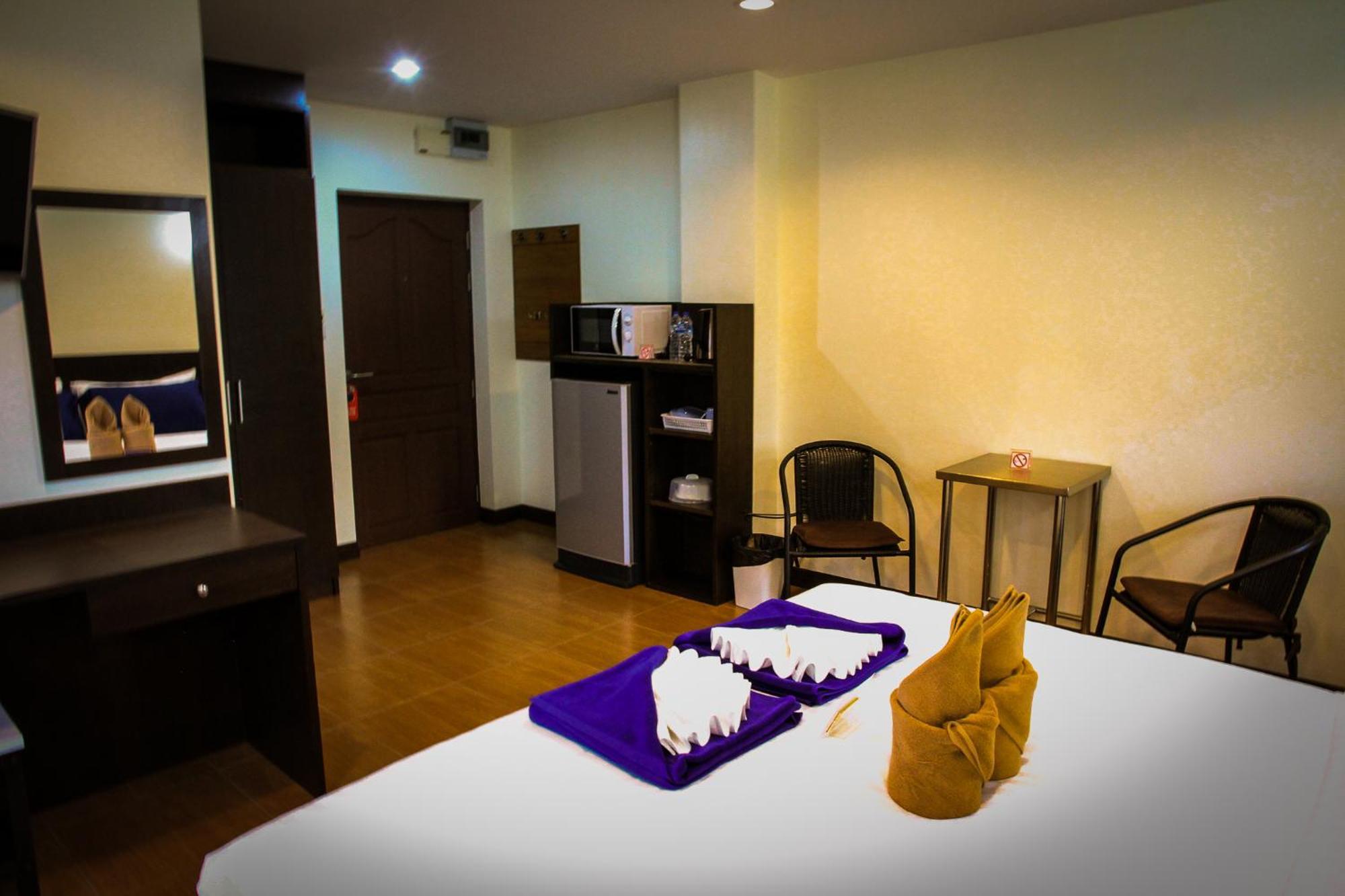 Sky Villa Hua Hin Guesthouse - Adults-Only Exterior photo