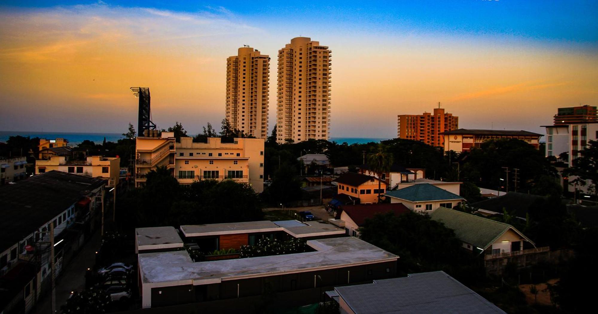 Sky Villa Hua Hin Guesthouse - Adults-Only Exterior photo