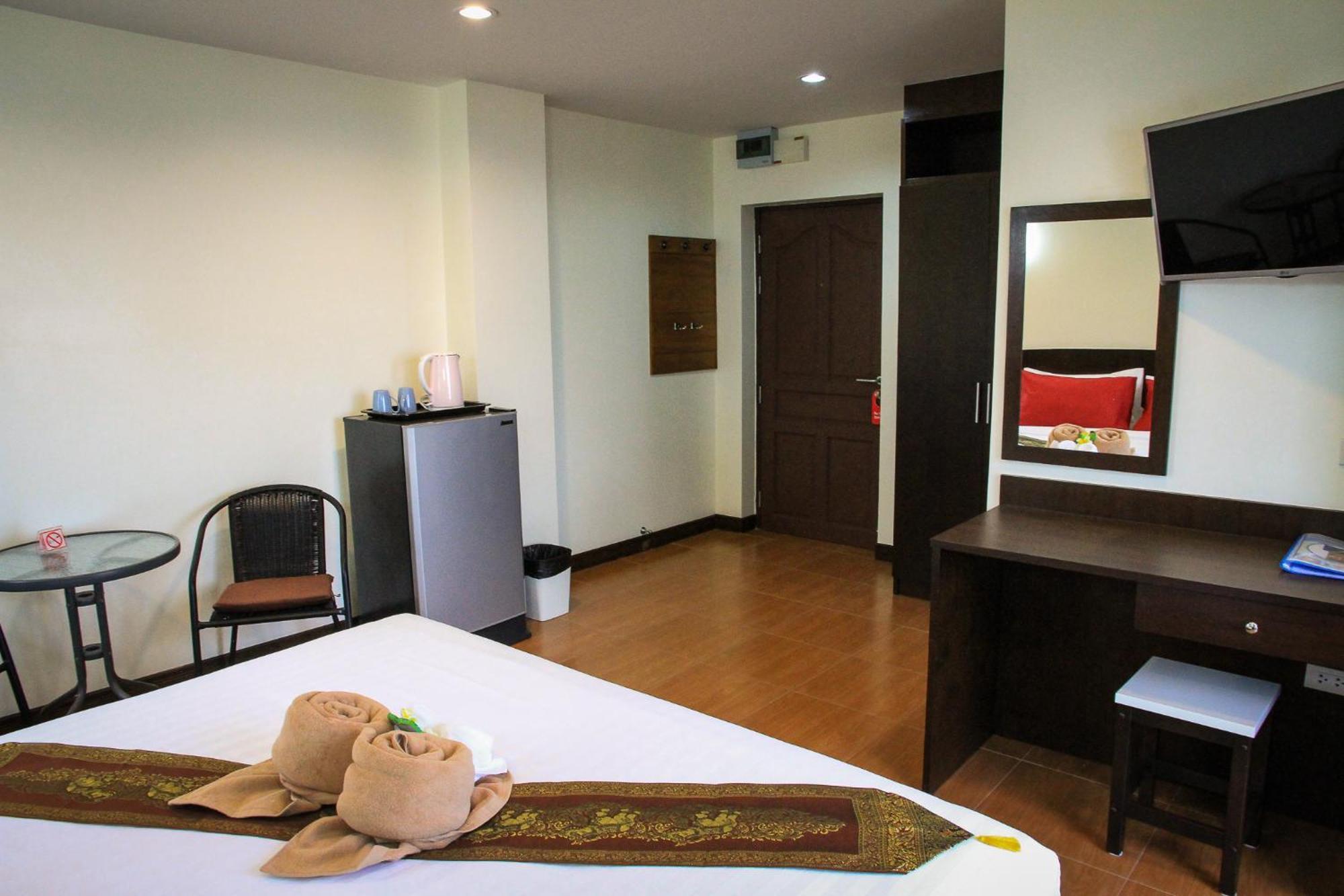 Sky Villa Hua Hin Guesthouse - Adults-Only Exterior photo