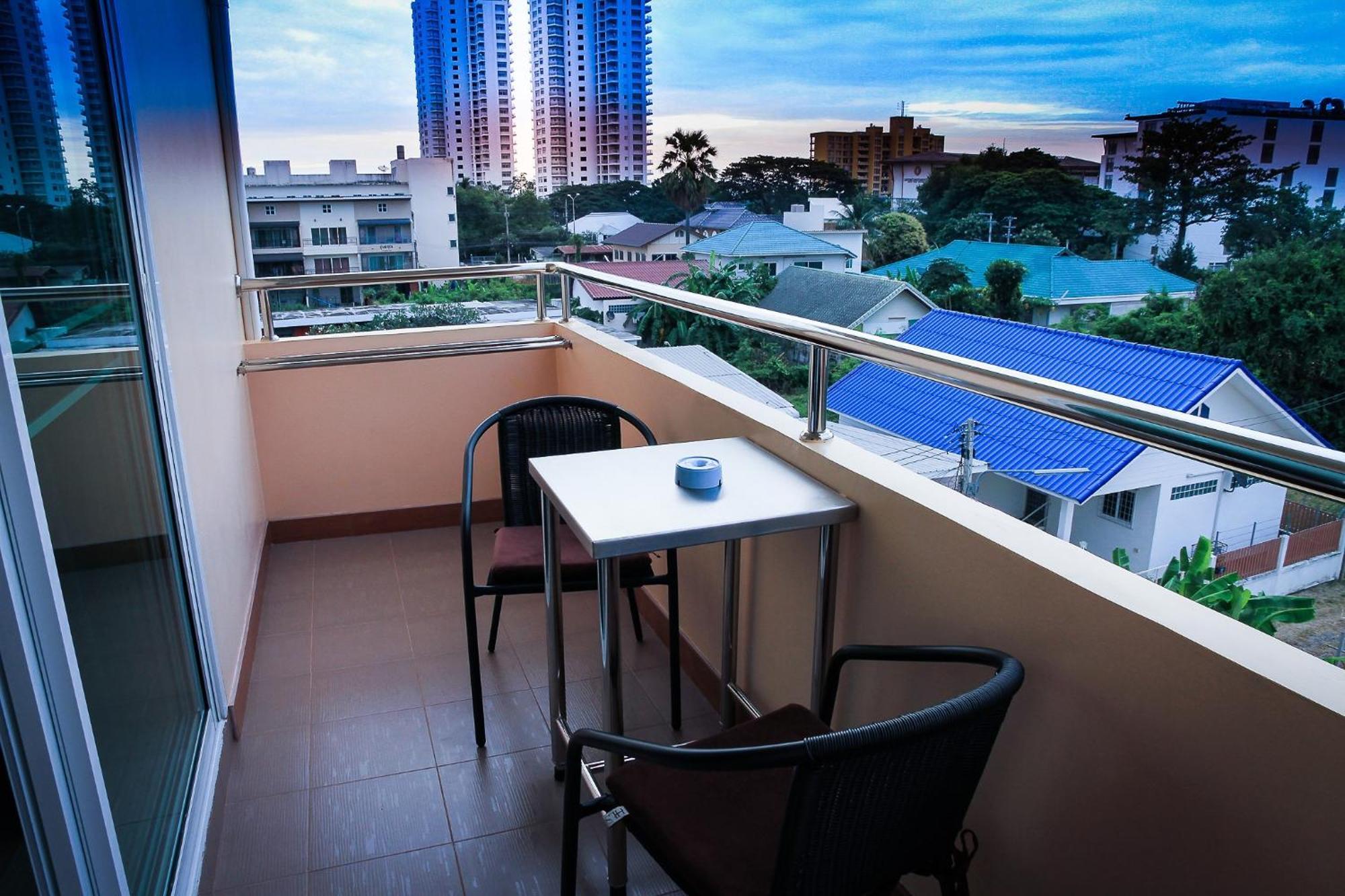 Sky Villa Hua Hin Guesthouse - Adults-Only Exterior photo